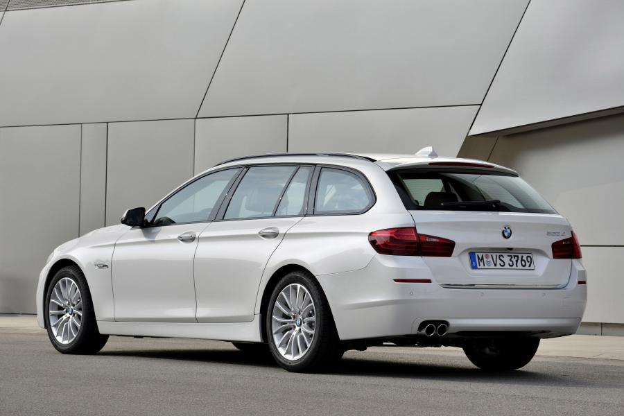  BMW 520d Touring 2014 года  (фото 33 из 46)